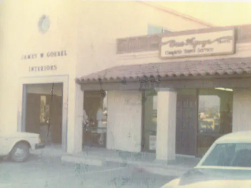 Sepia colored photo of Bon Voyage original location