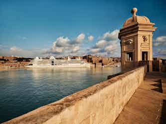 silver ray ship in malta