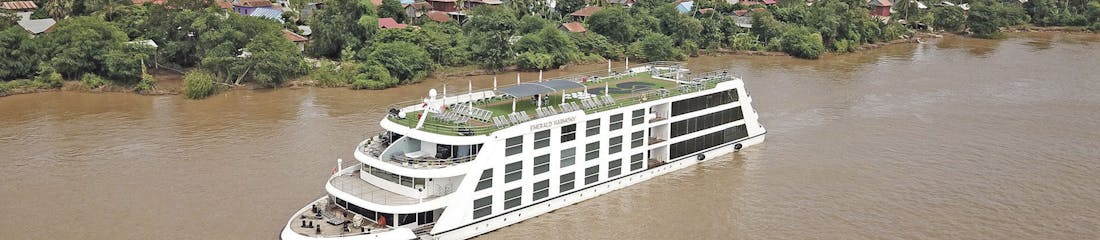 emerald harmony ship in the mekong river
