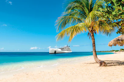 emerald azzurra ship in the caribbean
