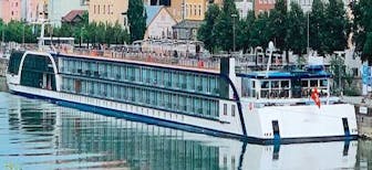 Cruise ship