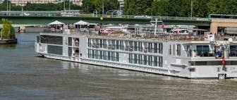 Cruise ship