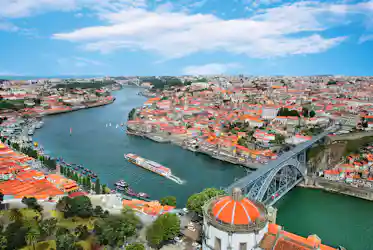 amawaterways-ship-river