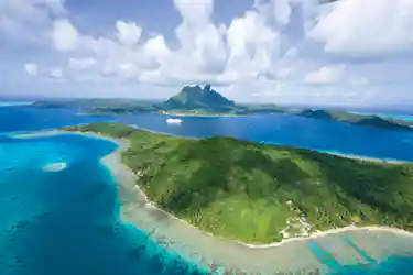regent ship sailing in tahiti