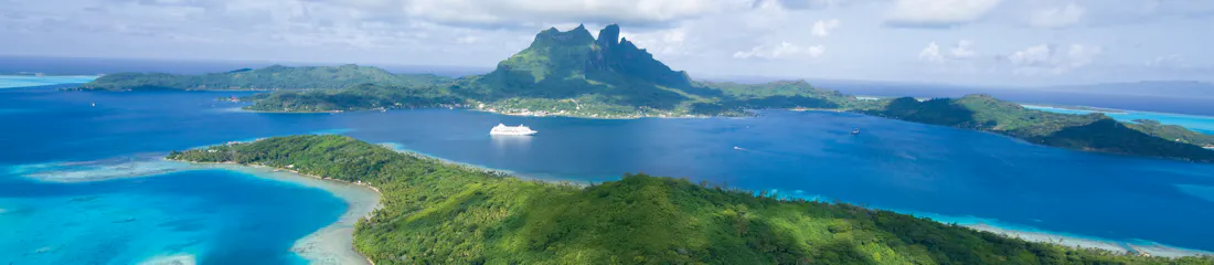 regent ship sailing in tahiti