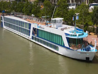 Cruise ship