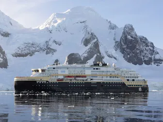 Cruise ship