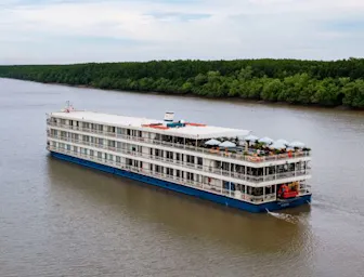 Cruise ship