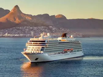 Cruise ship
